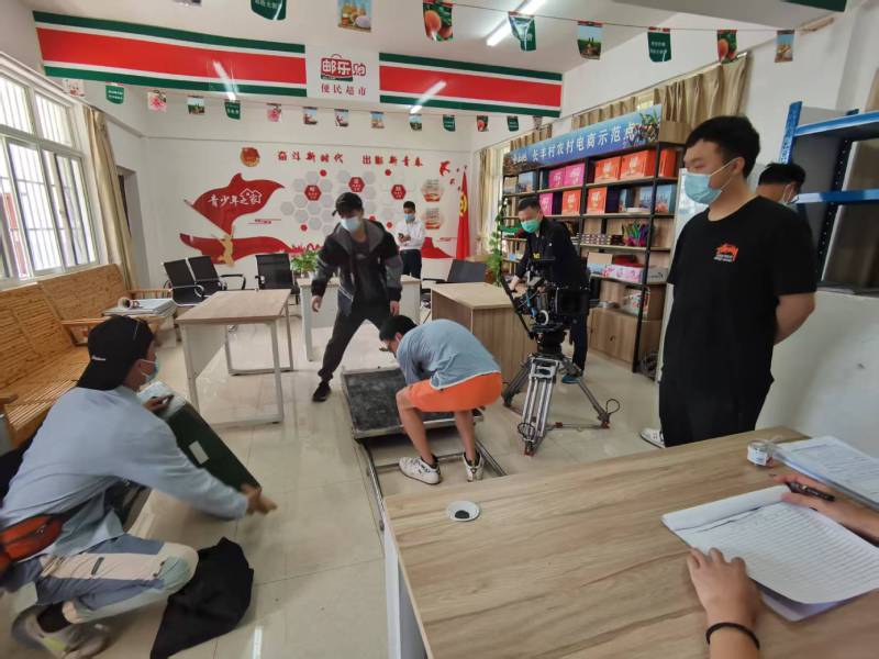 追星女孩心理学分析报告：常山县广告片拍摄公司揭秘饭圈应援式传播逻辑